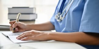 Enamed leva 30% dos cursos de Medicina à reavaliação