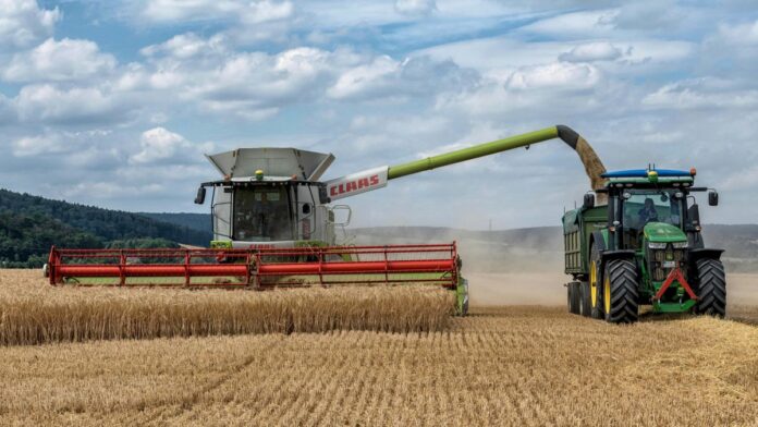 53100c17-4686-45c0-a857-9f7cdd921c2b Empresas e produtores ampliam uso do consórcio de pesados