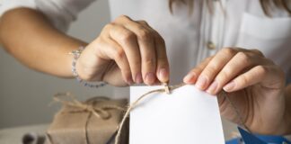 Kits de boas‑vindas ganham força na retenção de talentos em 2026